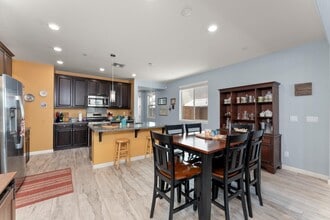 9363 Wild Lilac Cir in Sacramento, CA - Building Photo - Building Photo