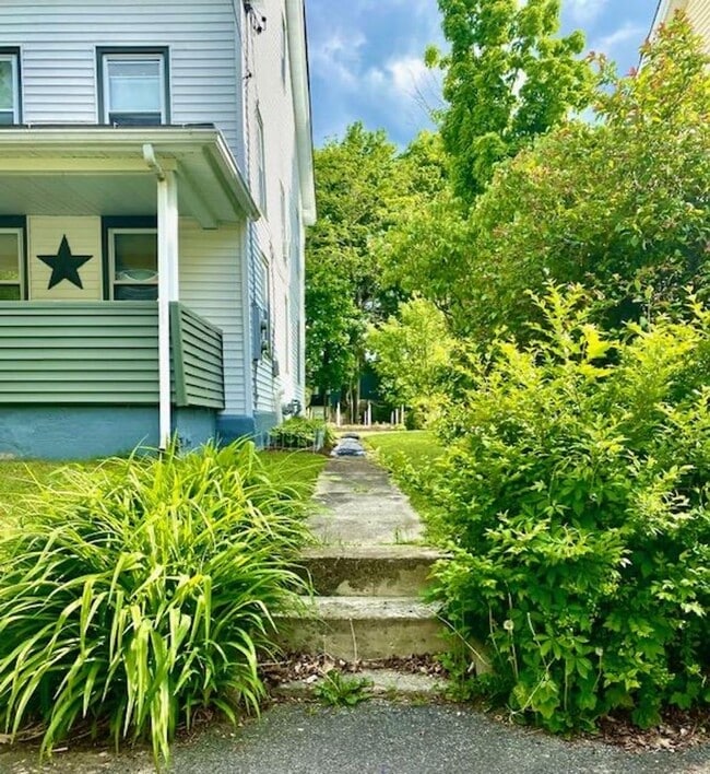 88-90-90 Liberty St in North Adams, MA - Building Photo - Building Photo