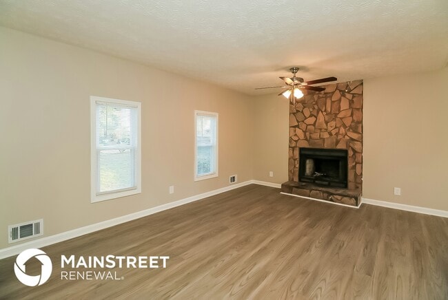 2875 Kathryn Cir SW in Atlanta, GA - Building Photo - Building Photo