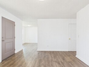 1602 9th St in Marble Falls, TX - Foto de edificio - Building Photo