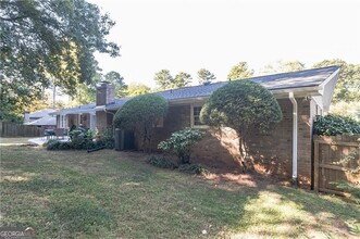 2317 Crestcliff Dr in Tucker, GA - Building Photo - Building Photo