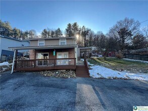 3790 Redbud Dr in Northampton, PA - Building Photo - Building Photo