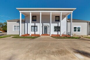 409 W Main St in Whitesboro, TX - Building Photo