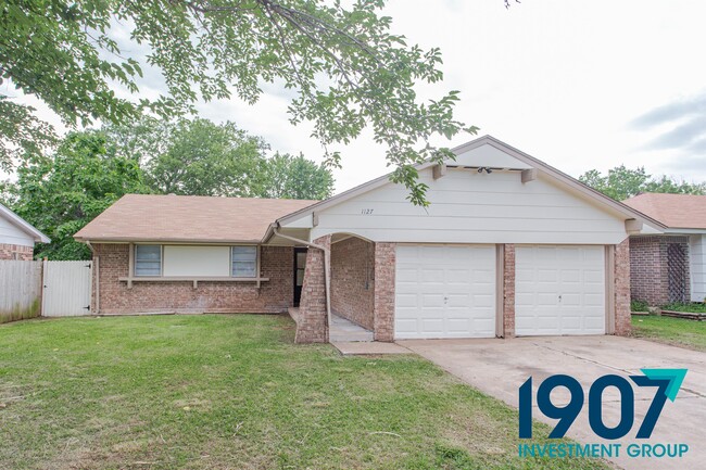 property at 1127 Berwyck Dr