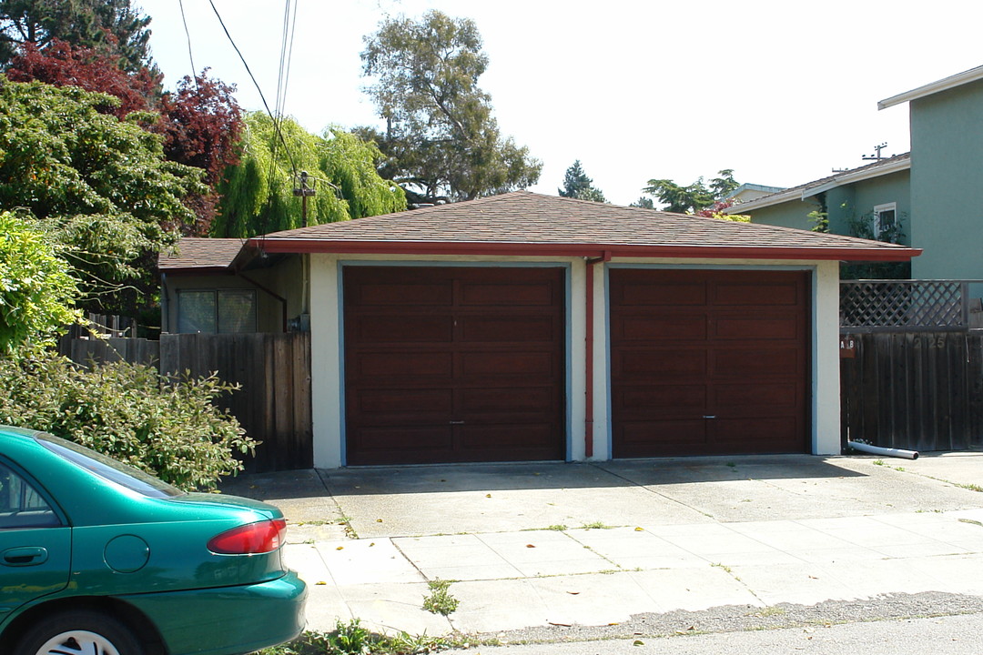 2125 Browning St in Berkeley, CA - Building Photo