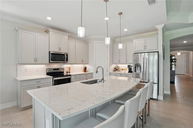 28165 Captiva Shell Lp in Bonita Springs, FL - Foto de edificio - Building Photo