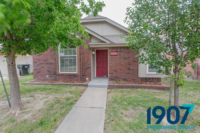 property at 2102 Briarcliff Dr