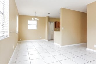 1531 NW 12th Ct in Fort Lauderdale, FL - Building Photo - Building Photo