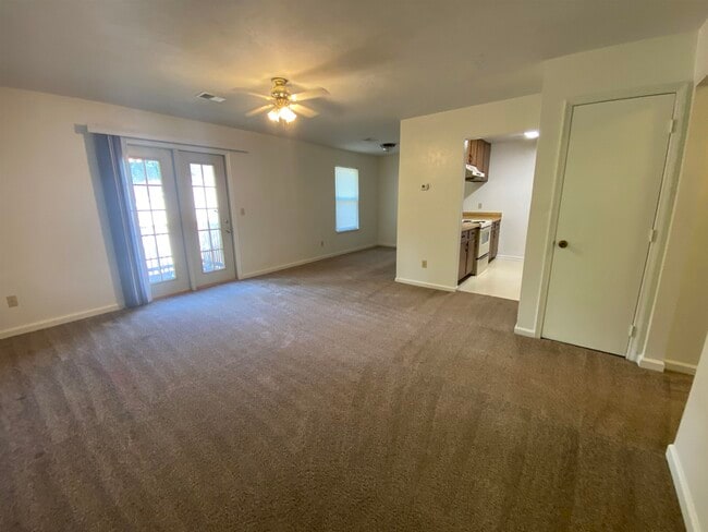 3009 Oak Hammock Ln in Tallahassee, FL - Building Photo - Building Photo