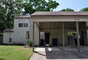 8106 Hood Cir in Austin, TX - Building Photo