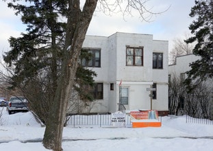 Heritage Trail Apartments 4 in Edmonton, AB - Building Photo - Building Photo