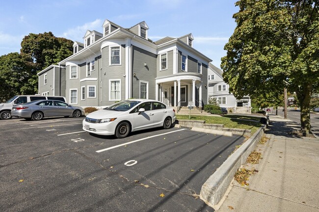 181 Summer St in Malden, MA - Foto de edificio - Building Photo