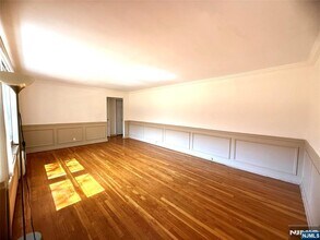 15-18A Plz in Fair Lawn, NJ - Building Photo - Building Photo