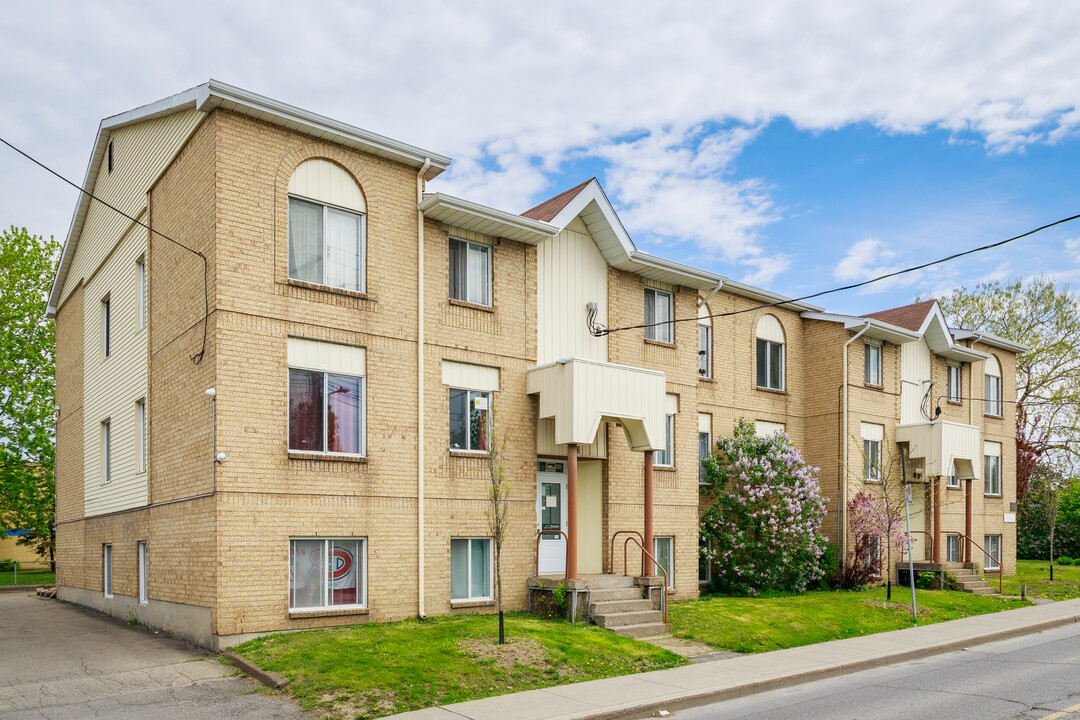 115 Gilberte-Dubé Rue in Verdun, QC - Building Photo