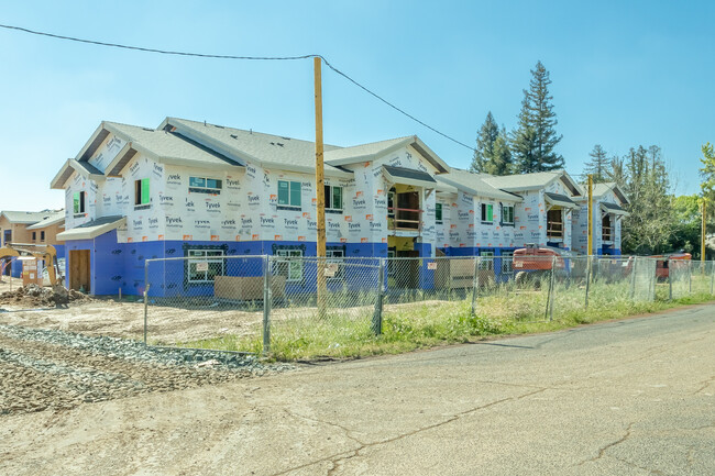 Cedar Lane Family Apartments in Olivehurst, CA - Foto de edificio - Building Photo