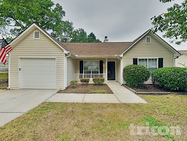 5929 Creekside Dr in Rex, GA - Foto de edificio - Building Photo