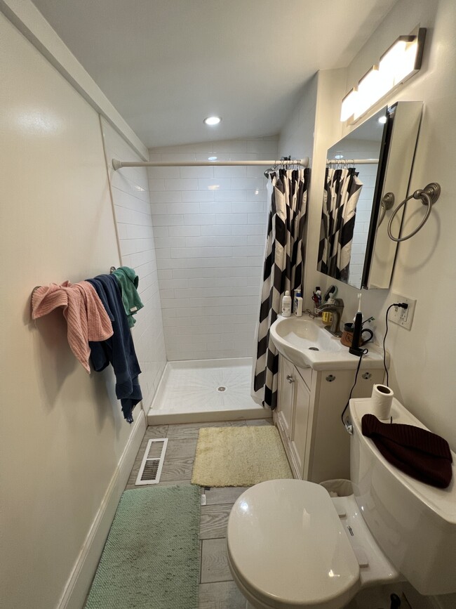 87 Morrison Ave, Unit 1R in Somerville, MA - Foto de edificio - Building Photo