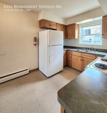5700 W 35th St in Cicero, IL - Building Photo - Building Photo