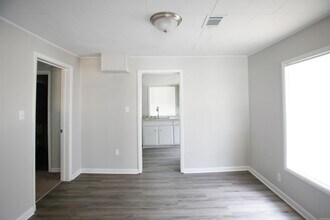 4903 W 28th St in Little Rock, AR - Building Photo - Building Photo