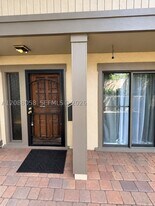 666 Lake Villas Dr in Altamonte Springs, FL - Building Photo