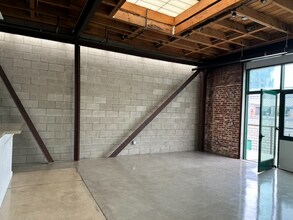1330 Factory Pl-Unit -Apt 204 in Los Angeles, CA - Building Photo - Building Photo