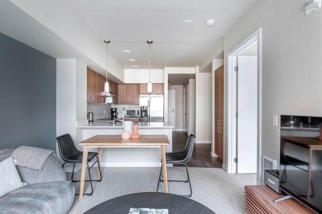 15301 NE Turing St in Redmond, WA - Building Photo - Building Photo