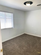 3312 Elda Ave in Bakersfield, CA - Foto de edificio - Building Photo