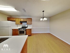 1213 Hyridge St in Round Rock, TX - Foto de edificio - Building Photo