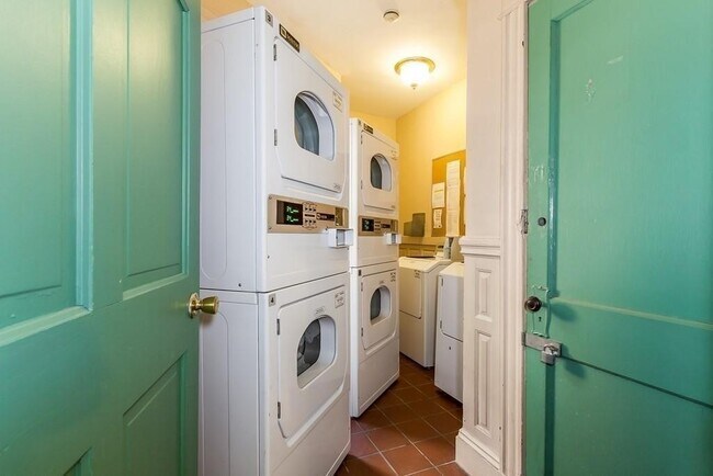 384 Riverway, Unit 2