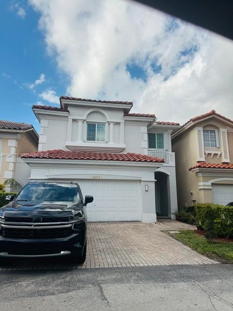 10919 NW 67th Terrace in Doral, FL - Building Photo