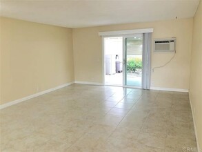 1775 S Maple St, Unit #B in Escondido, CA - Building Photo - Building Photo