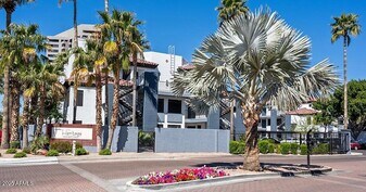 1100 E Osborn Rd in Phoenix, AZ - Building Photo