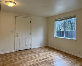 830 Pleasant Valley Rd in Diamond Springs, CA - Building Photo - Building Photo