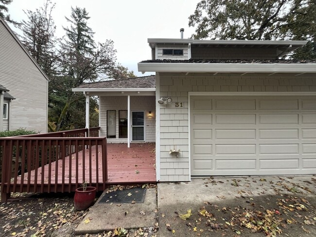 31 Aquinas in Lake Oswego, OR - Building Photo - Building Photo