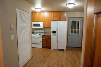 8590 Ptarmigan Ave in Gillette, WY - Foto de edificio - Building Photo