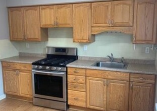 5666 Phillips Ave in Pittsburgh, PA - Building Photo - Building Photo