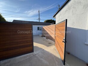 2061 Lomina Ave in Long Beach, CA - Building Photo - Building Photo