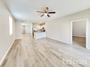 9150 War Eagles Way in Ashland City, TN - Foto de edificio - Building Photo