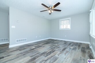 187 Manley Ave in Vine Grove, KY - Building Photo - Building Photo