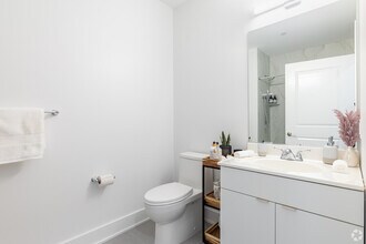 373 Communipaw Ave in Jersey City, NJ - Building Photo - Building Photo