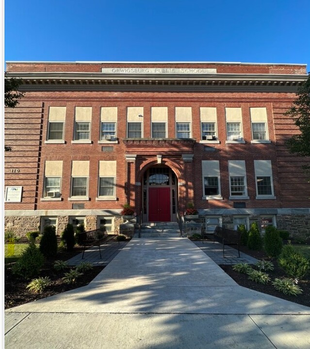 110 E Mifflin St in Orwigsburg, PA - Foto de edificio