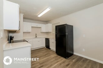 424 Azalea Dr in Stockbridge, GA - Foto de edificio - Building Photo