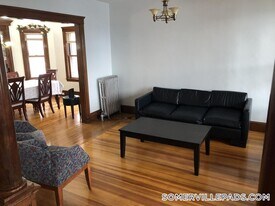 449 Broadway, Unit 2 in Somerville, MA - Building Photo