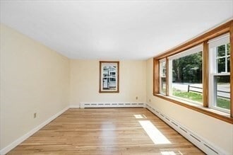 9 Hinckley Rd in Tewksbury, MA - Foto de edificio - Building Photo