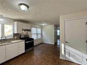 35 Lancashire St in Providence, RI - Foto de edificio - Building Photo