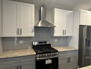 3830 W Touhy Ave in Lincolnwood, IL - Building Photo - Building Photo