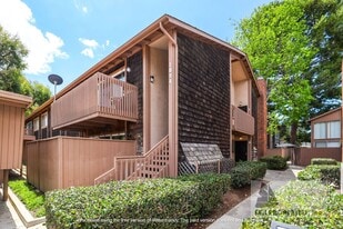 1094 Cabrillo Park Dr in Santa Ana, CA - Building Photo