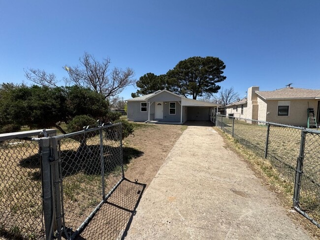 property at 1712 N Washington Ave