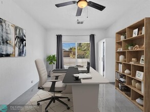 4560 NW 3rd Ave in Fort Lauderdale, FL - Foto de edificio - Building Photo