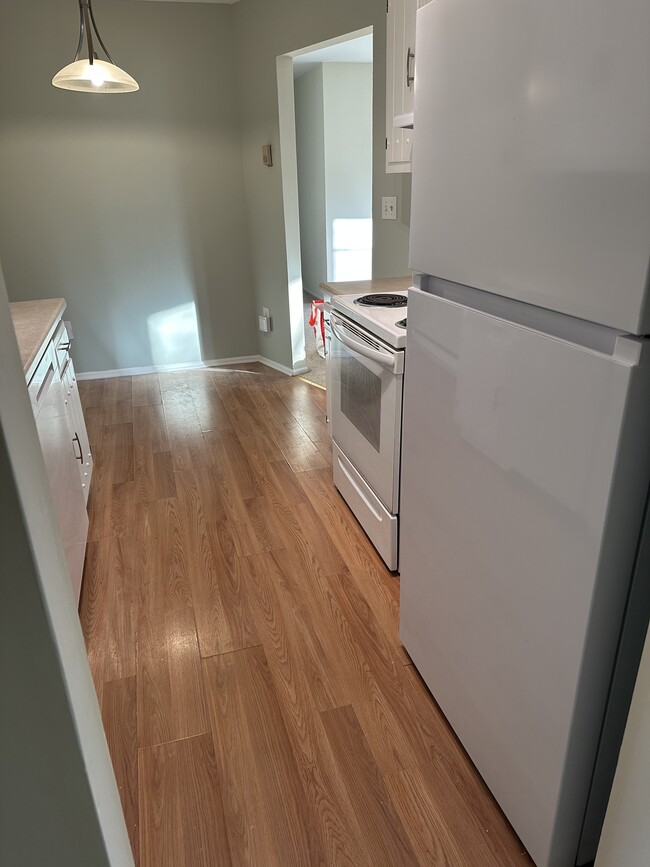 156 Cross Slope Ct, Unit K in Manalapan, NJ - Building Photo - Building Photo